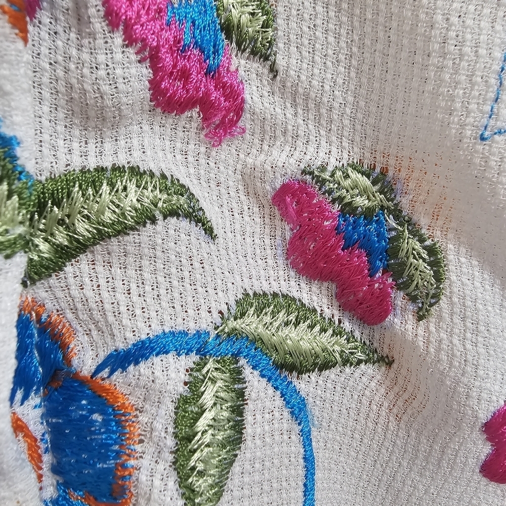 Boho White Cottagecore Embroidered Floral button tank top Large - Picture 13 of 14